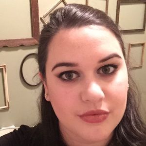 Meet your Posher, Carrie